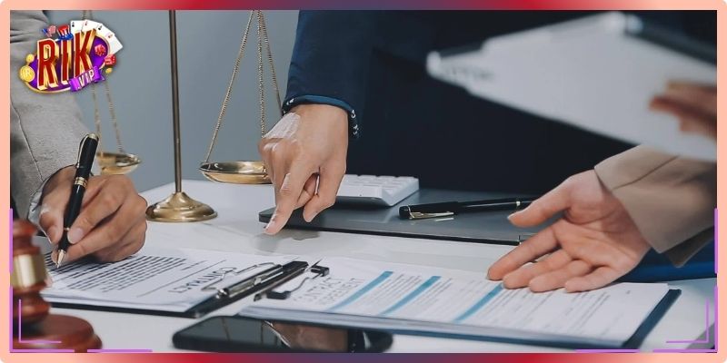 Có Giấy Phép Hoạt Động Không? Phân Tích Giấy Mức Độ Uy Tín 1 Vai trò của khung pháp lý